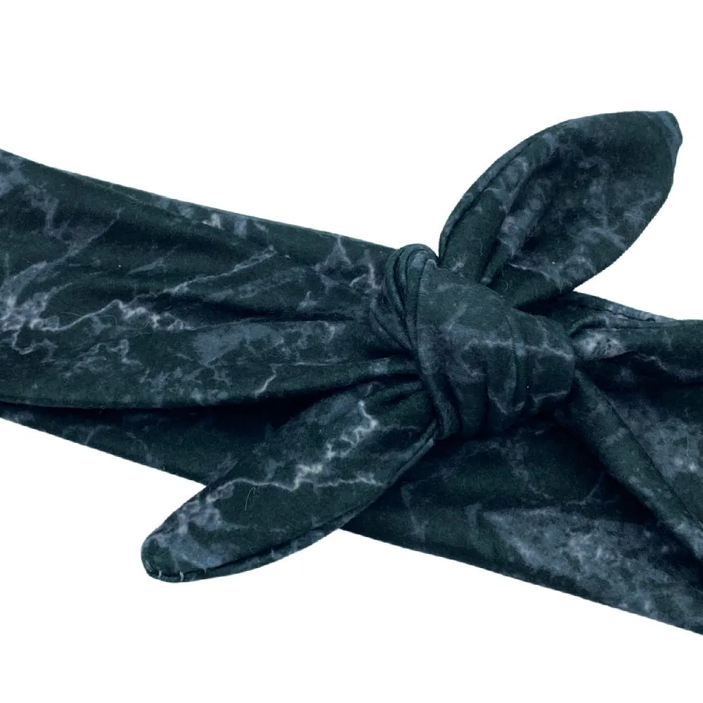 Black Marble Knotted