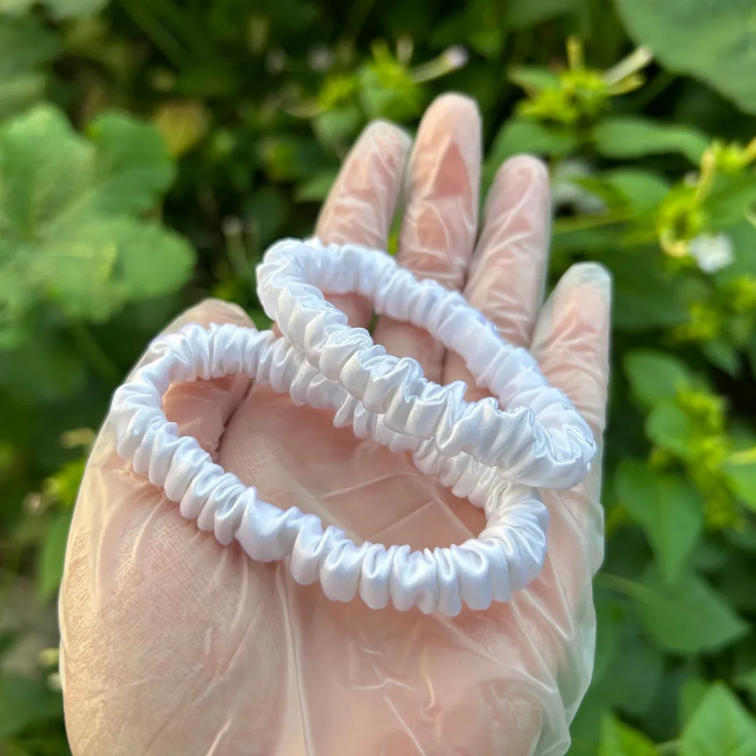 Bright White silk scrunchies mini