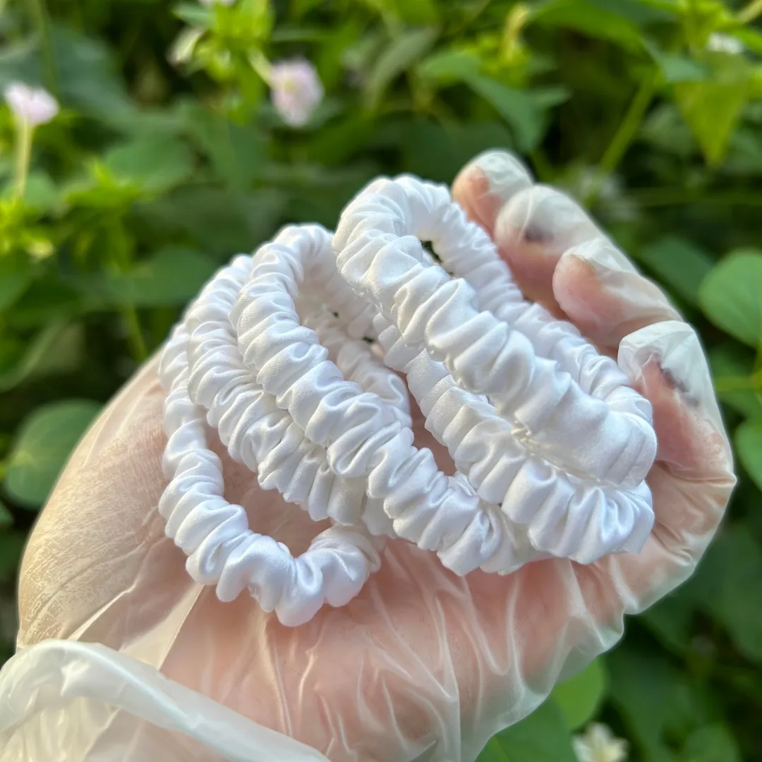 Bright White silk scrunchies mini